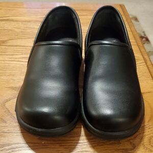 Dansko Women's Caitlin Nursing Slip-Resistant Black Size 36 Leather Clogs